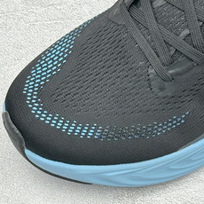 XM版Nike Vomero 19 舒适减震防滑 低帮跑步鞋 全掌ReactX泡绵中底 前掌和后跟还配备了Air Zoo XM版Nike Vomero 19 舒适减震防滑 低帮跑步鞋 全掌ReactX泡绵中底 前掌和后跟还配备了Air Zoo
