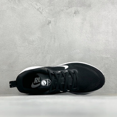 XM版Nike Vomero 19 舒适减震防滑 低帮跑步鞋 全掌ReactX泡绵中底 前掌和后跟还配备了Air Zoo XM版Nike Vomero 19 舒适减震防滑 低帮跑步鞋 全掌ReactX泡绵中底 前掌和后跟还配备了Air Zoo