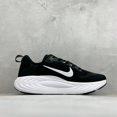 XM版Nike Vomero 19 舒适减震防滑 低帮跑步鞋 全掌ReactX泡绵中底 前掌和后跟还配备了Air Zoo XM版Nike Vomero 19 舒适减震防滑 低帮跑步鞋 全掌ReactX泡绵中底 前掌和后跟还配备了Air Zoo