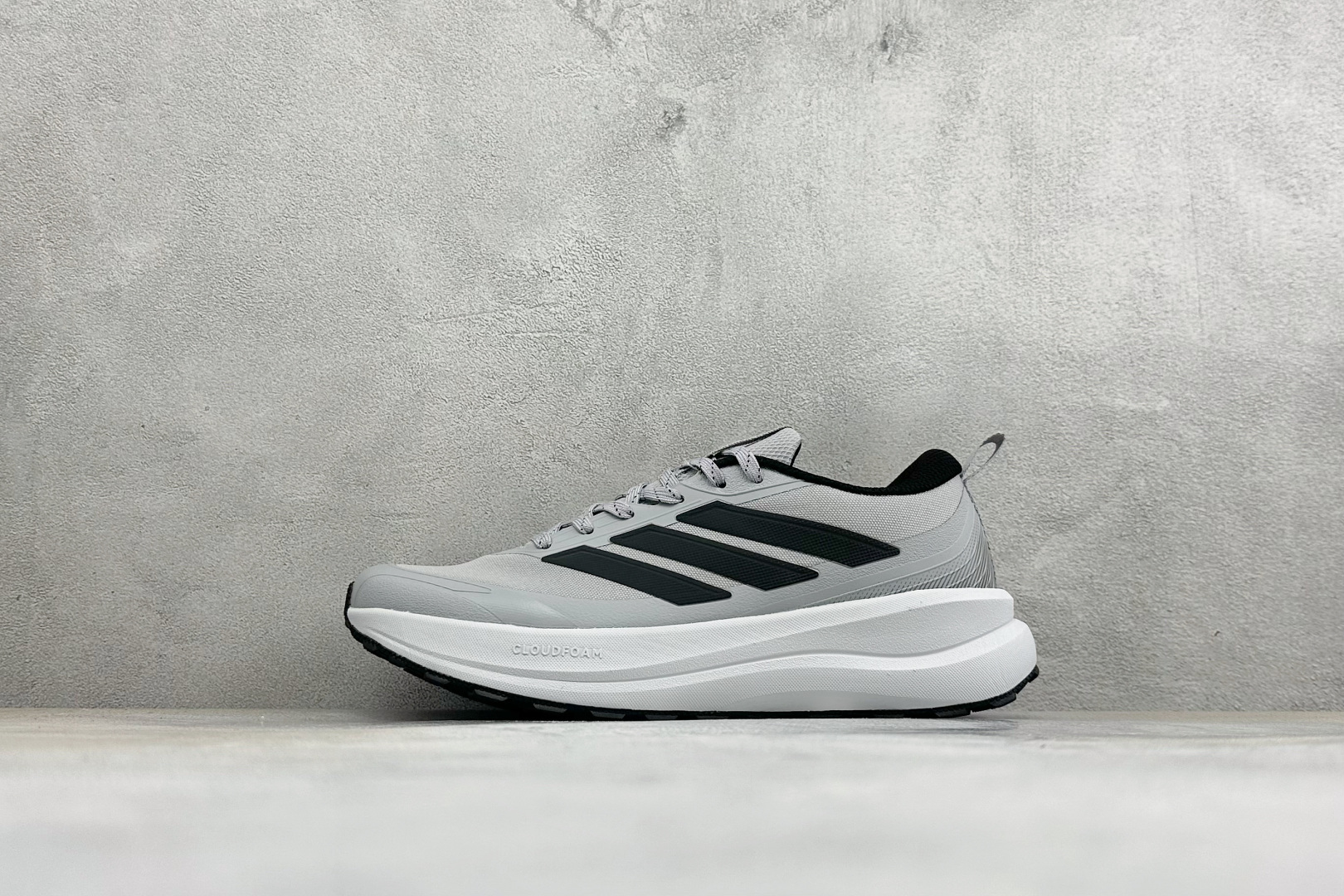 Adidas RUNFALCON 6系列 轻量防滑耐磨跑鞋 #采用全身高频热熔牛津面料鞋面材质 #全掌Adiwear高耐