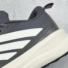 Adidas RUNFALCON 6系列 轻量防滑耐磨跑鞋 #采用全身高频热熔牛津面料鞋面材质 #全掌Adiwear高耐 Adidas RUNFALCON 6系列 轻量防滑耐磨跑鞋 #采用全身高频热熔牛津面料鞋面材质 #全掌Adiwear高耐