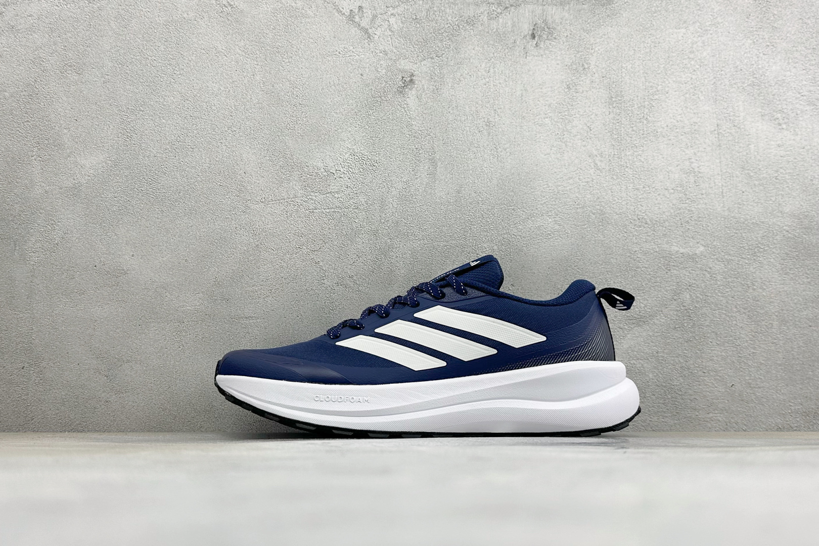 Adidas RUNFALCON 6系列 轻量防滑耐磨跑鞋 #采用全身高频热熔牛津面料鞋面材质 #全掌Adiwear高耐