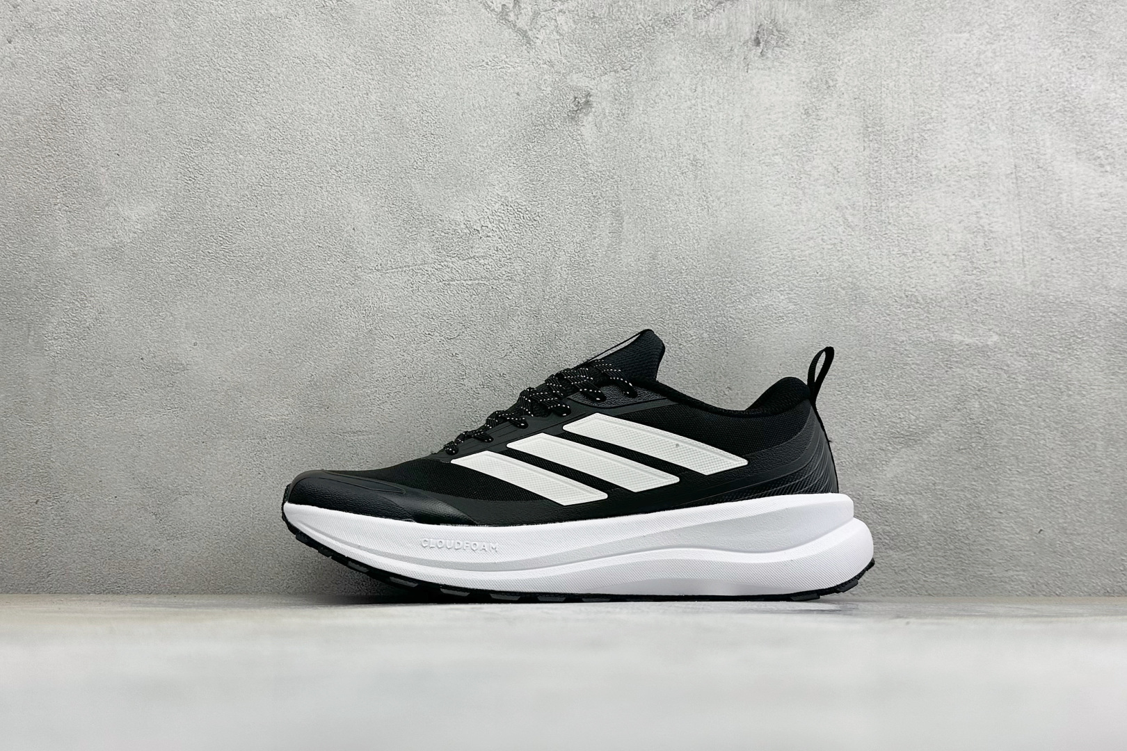 Adidas RUNFALCON 6系列 轻量防滑耐磨跑鞋 #采用全身高频热熔牛津面料鞋面材质 #全掌Adiwear高耐