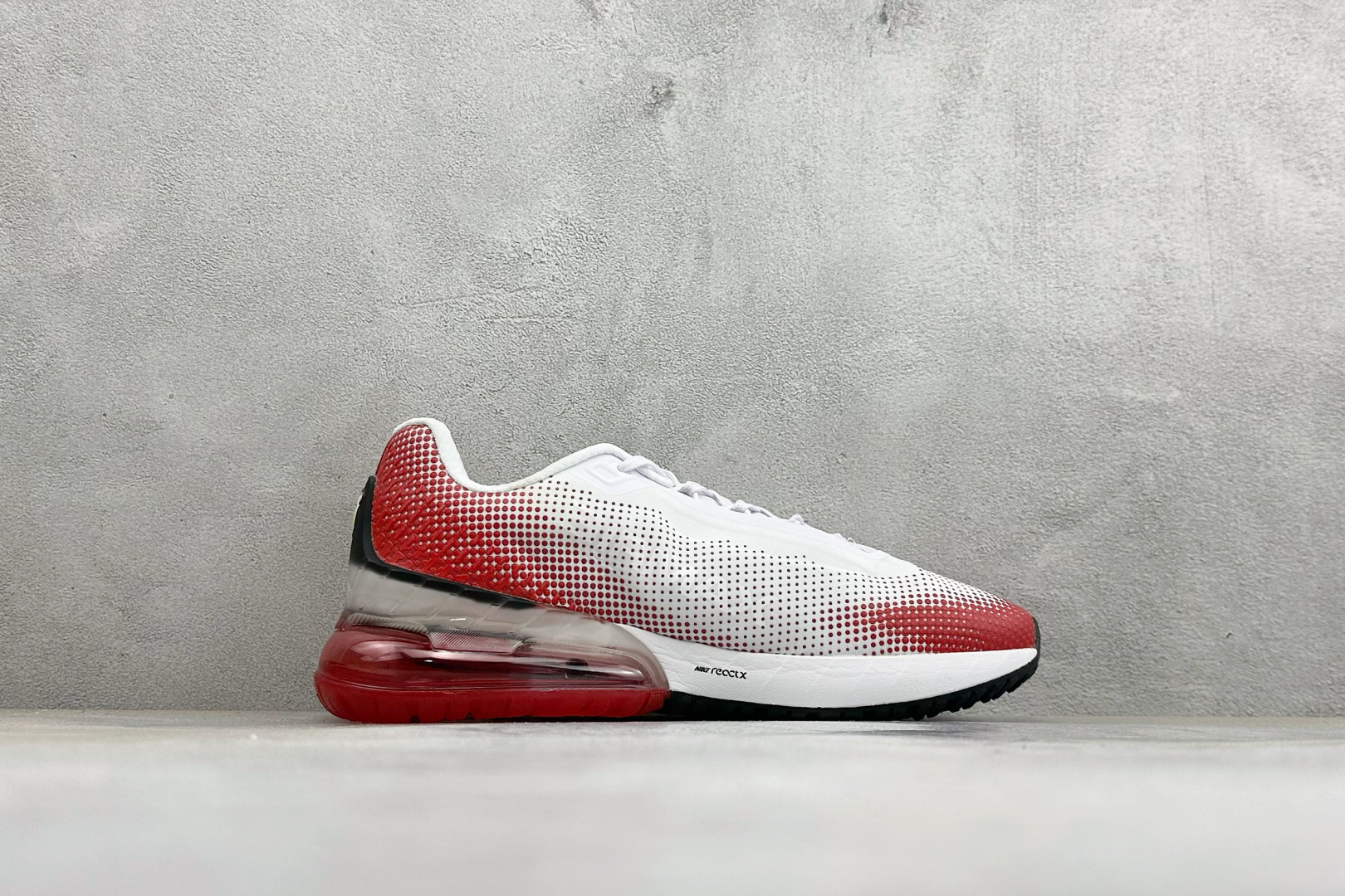 福利特价 Nike Air Max Phoenix 复古子弹气垫运动跑步鞋 货号：FZ5307-104 尺码：39-46