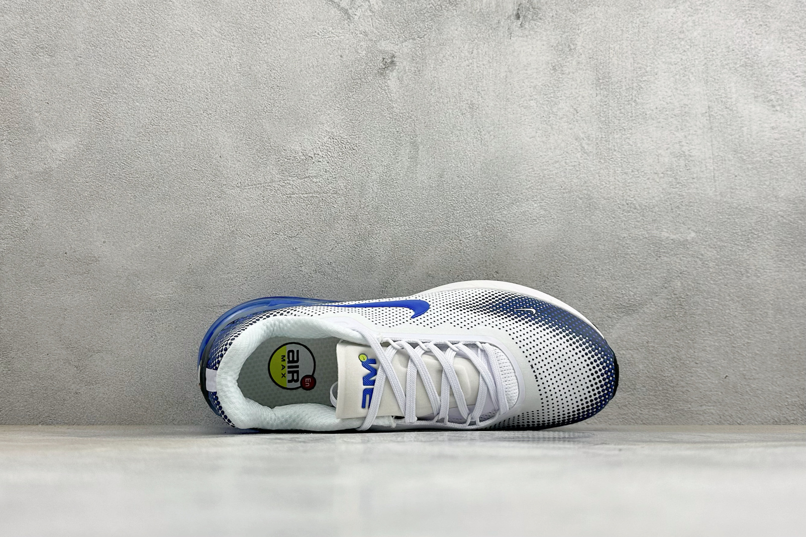 福利特价 Nike Air Max Phoenix 复古子弹气垫运动跑步鞋 货号：FZ5307-101 尺码：36-46