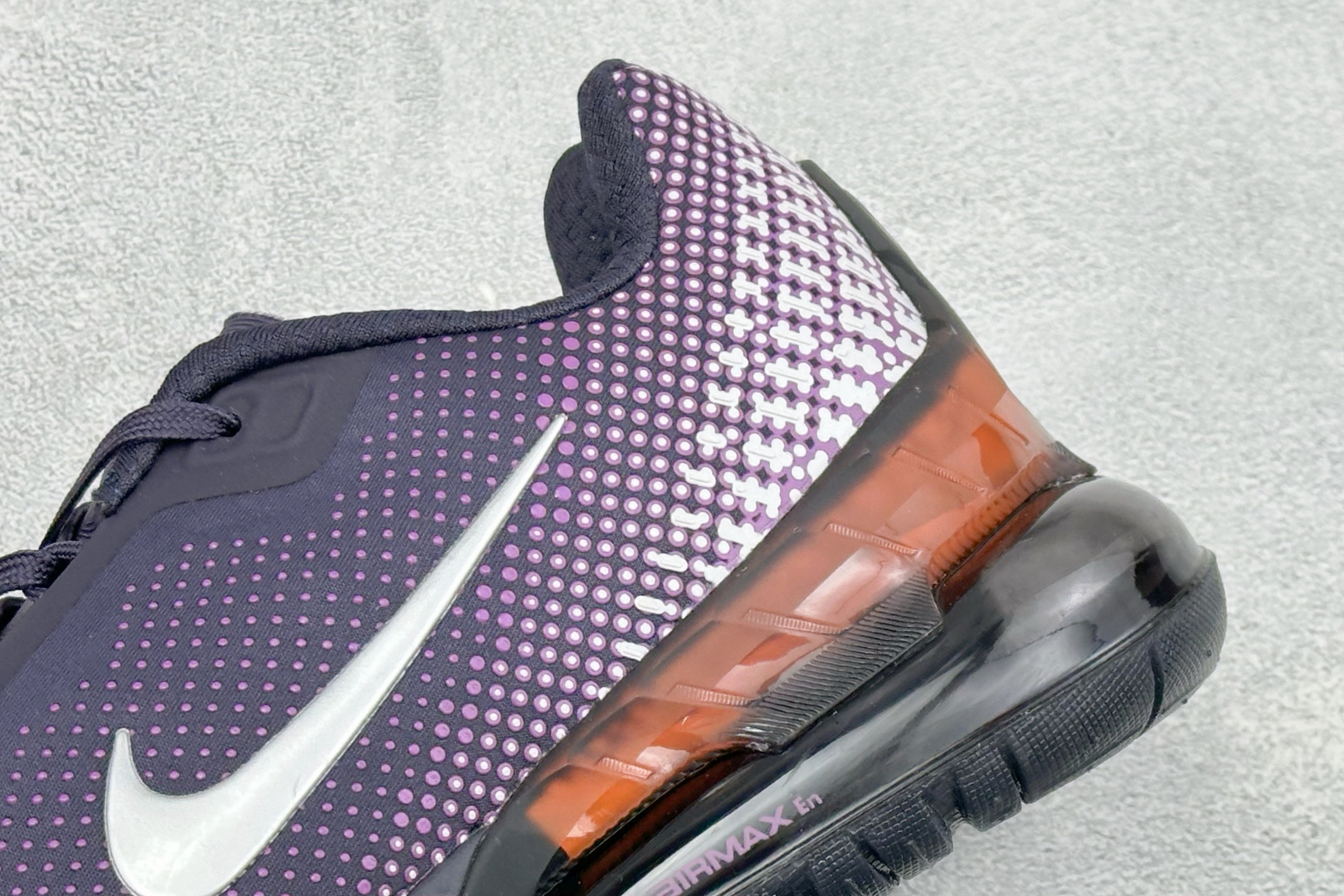 福利特价 Nike Air Max Phoenix 复古子弹气垫运动跑步鞋 货号：FZ5307-500 尺码：36-46