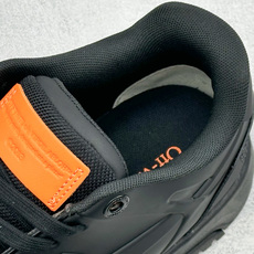 S版 OFF-White C/O VirGil Abloh 时尚百搭休闲鞋 独家首发新款 采用环保牛剖革组合网织布鞋面材 S版 OFF-White C/O VirGil Abloh 时尚百搭休闲鞋 独家首发新款 采用环保牛剖革组合网织布鞋面材