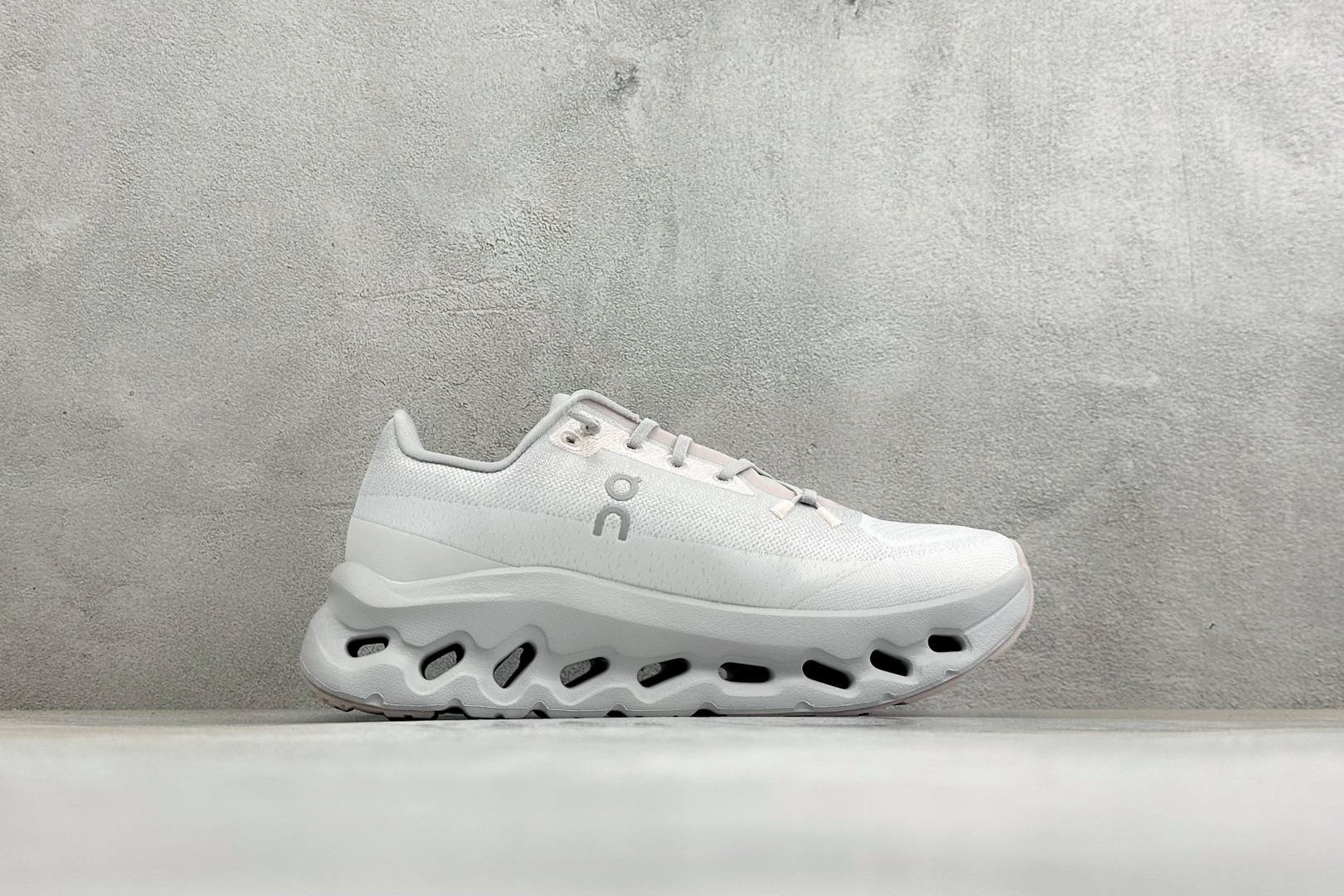 XF版On昂跑 Cloudtiit CL 户外街头机能风跑步鞋 Cloud Hi Edge户外机能融合街头潮流 越界开启