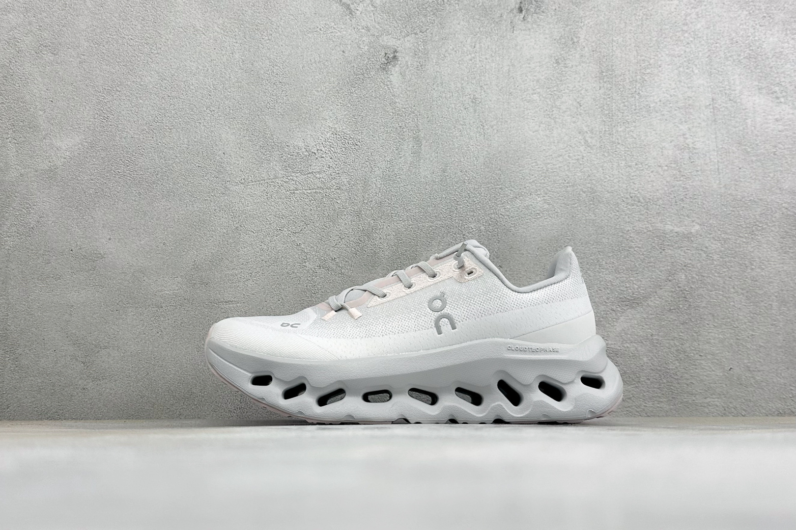 XF版On昂跑 Cloudtiit CL 户外街头机能风跑步鞋 Cloud Hi Edge户外机能融合街头潮流 越界开启