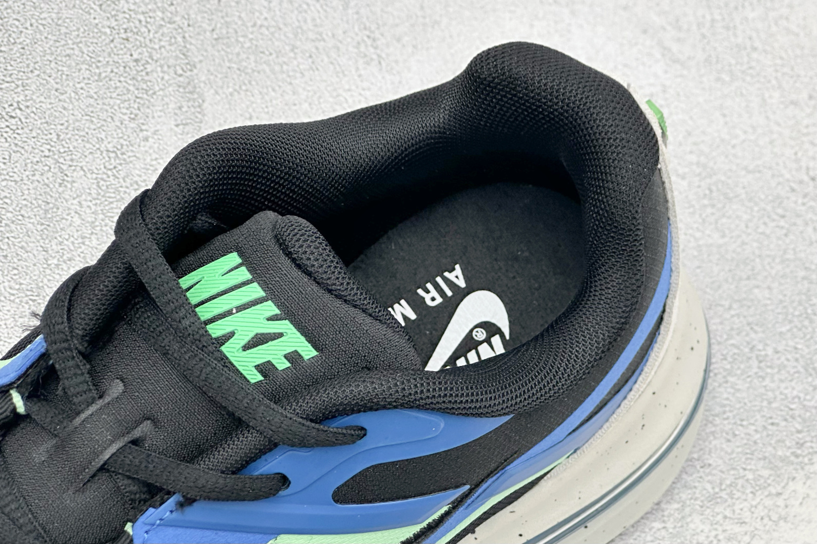 JW版Nike Air Max Metro 舒适轻盈 防滑耐磨运动低帮跑步鞋 货号：IW4935-012 尺码：36-4