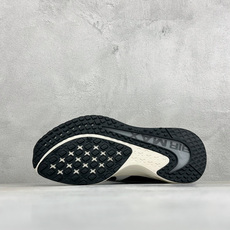 JW版Nike Air Max Metro 舒适轻盈 防滑耐磨运动低帮跑步鞋 货号:IW4935-102 尺码:36-4 JW版Nike Air Max Metro 舒适轻盈 防滑耐磨运动低帮跑步鞋 货号:IW4935-102 尺码:36-4