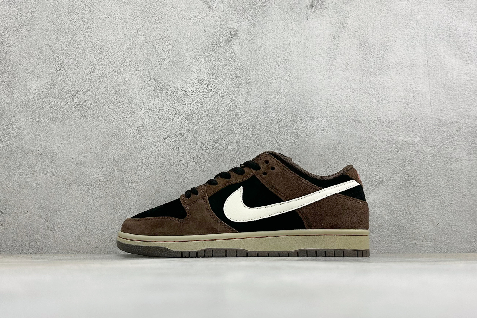 K版Nike SB Dunk Low 低帮休闲板鞋 独家版型蒸餾加工帶來的是更好的视觉和脚感体验大厂纯原品质出货 清洁度