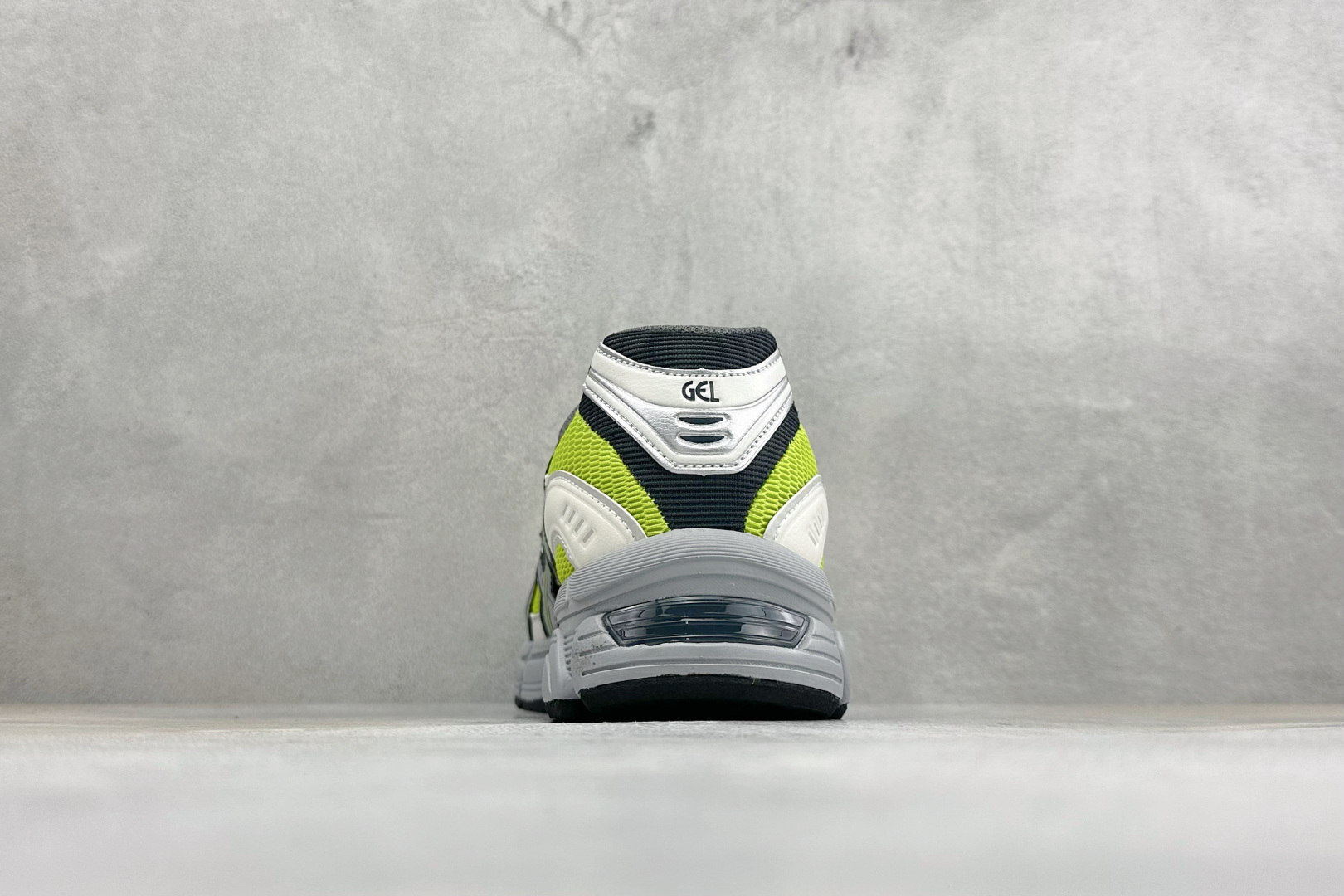 XM版Asics Gel-Stratus Mc系列 亚瑟士 低帮轻量缓震休闲运动跑步鞋 货号: 1203B219-300