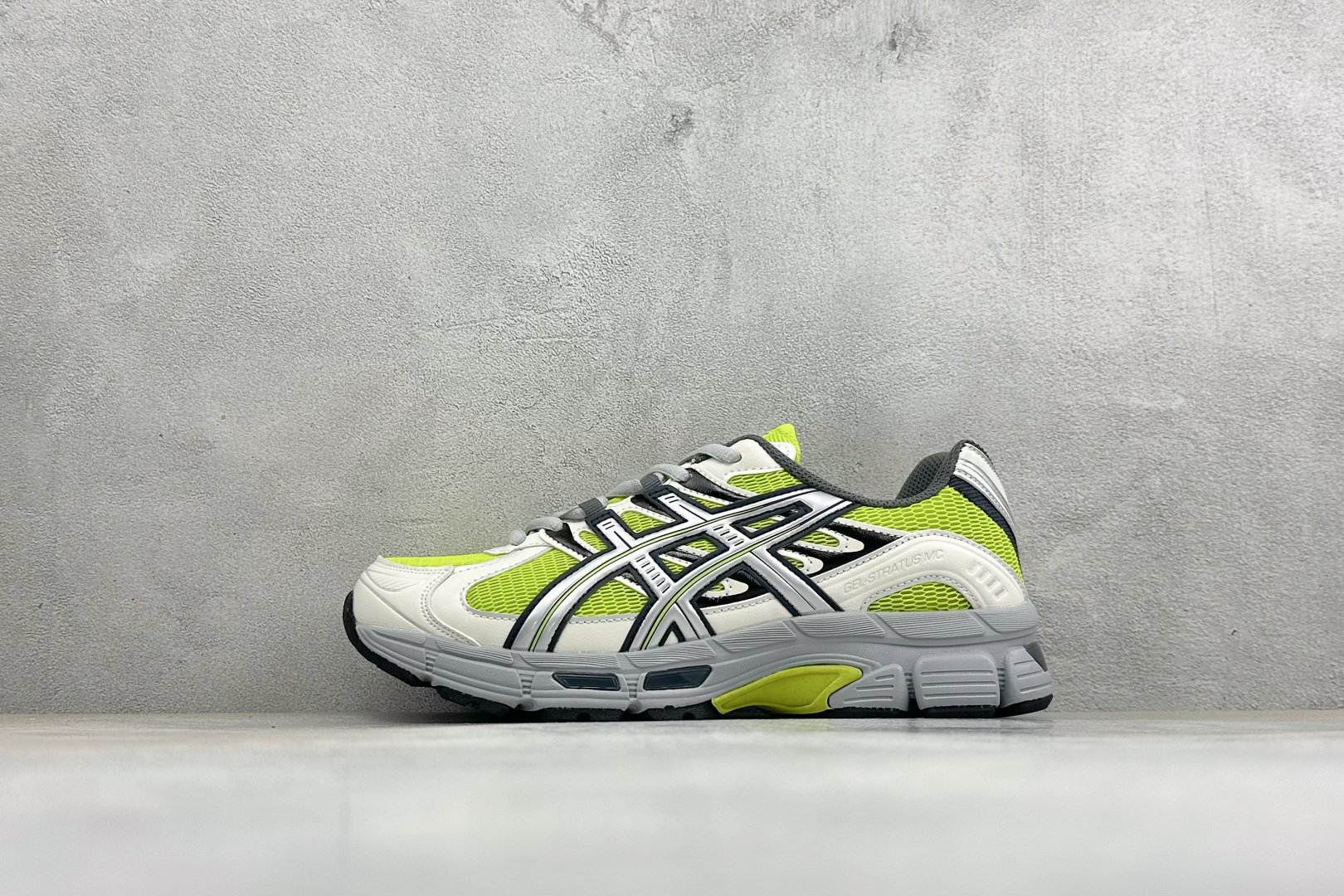 XM版Asics Gel-Stratus Mc系列 亚瑟士 低帮轻量缓震休闲运动跑步鞋 货号: 1203B219-300