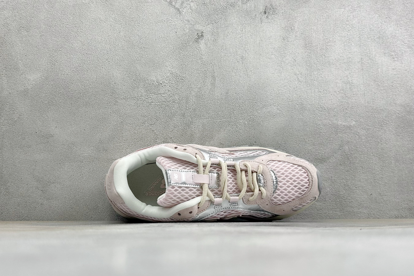 New Balance 204系列复古透气休闲运动慢跑鞋 货号：U204L3K9 尺码：36 37 37.5 38 38