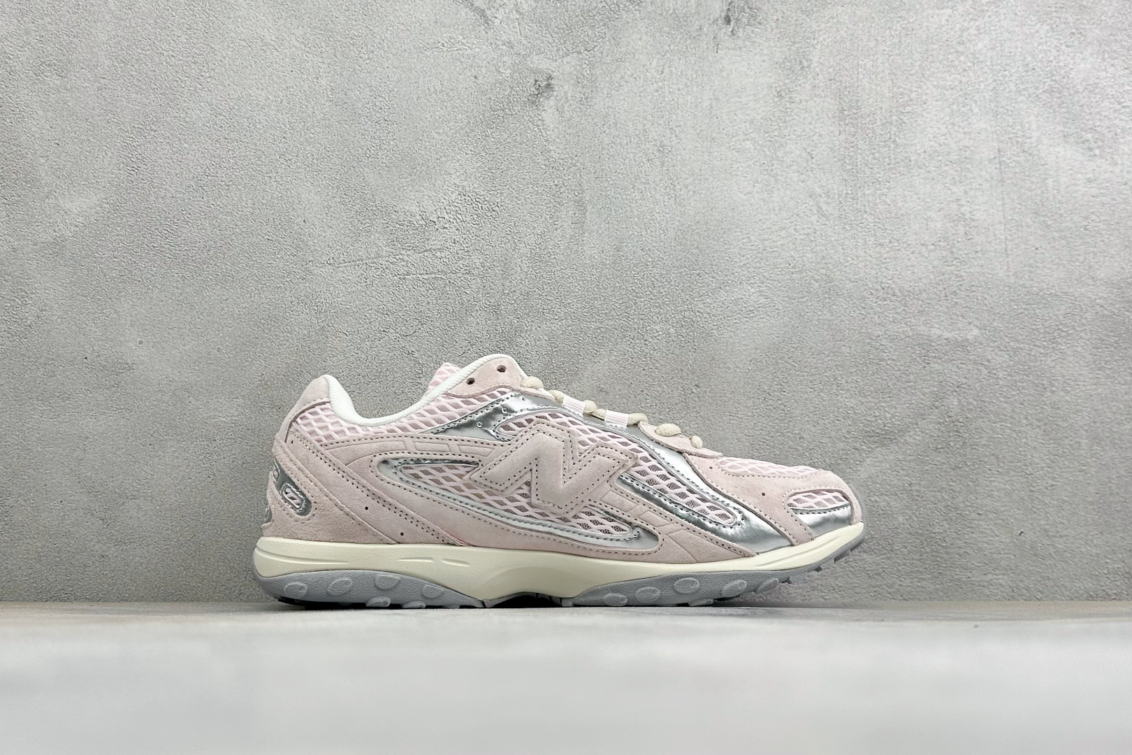 New Balance 204系列复古透气休闲运动慢跑鞋 货号：U204L3K9 尺码：36 37 37.5 38 38