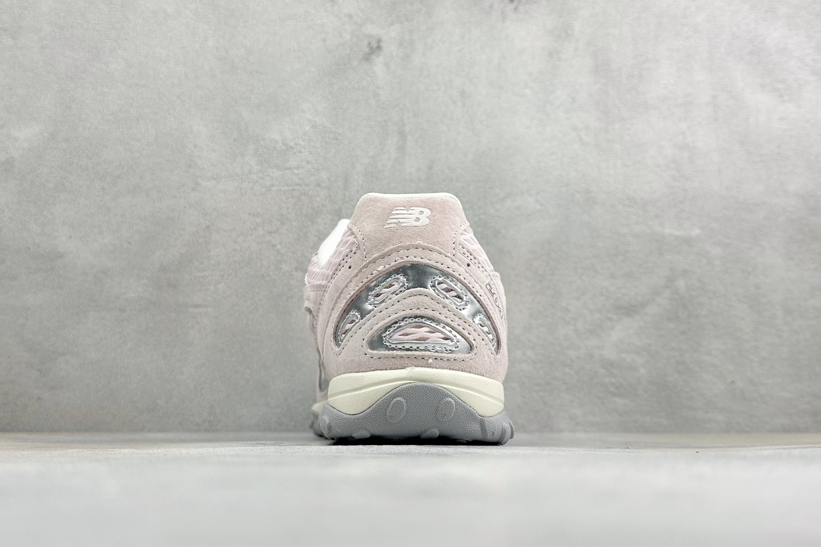 New Balance 204系列复古透气休闲运动慢跑鞋 货号：U204L3K9 尺码：36 37 37.5 38 38