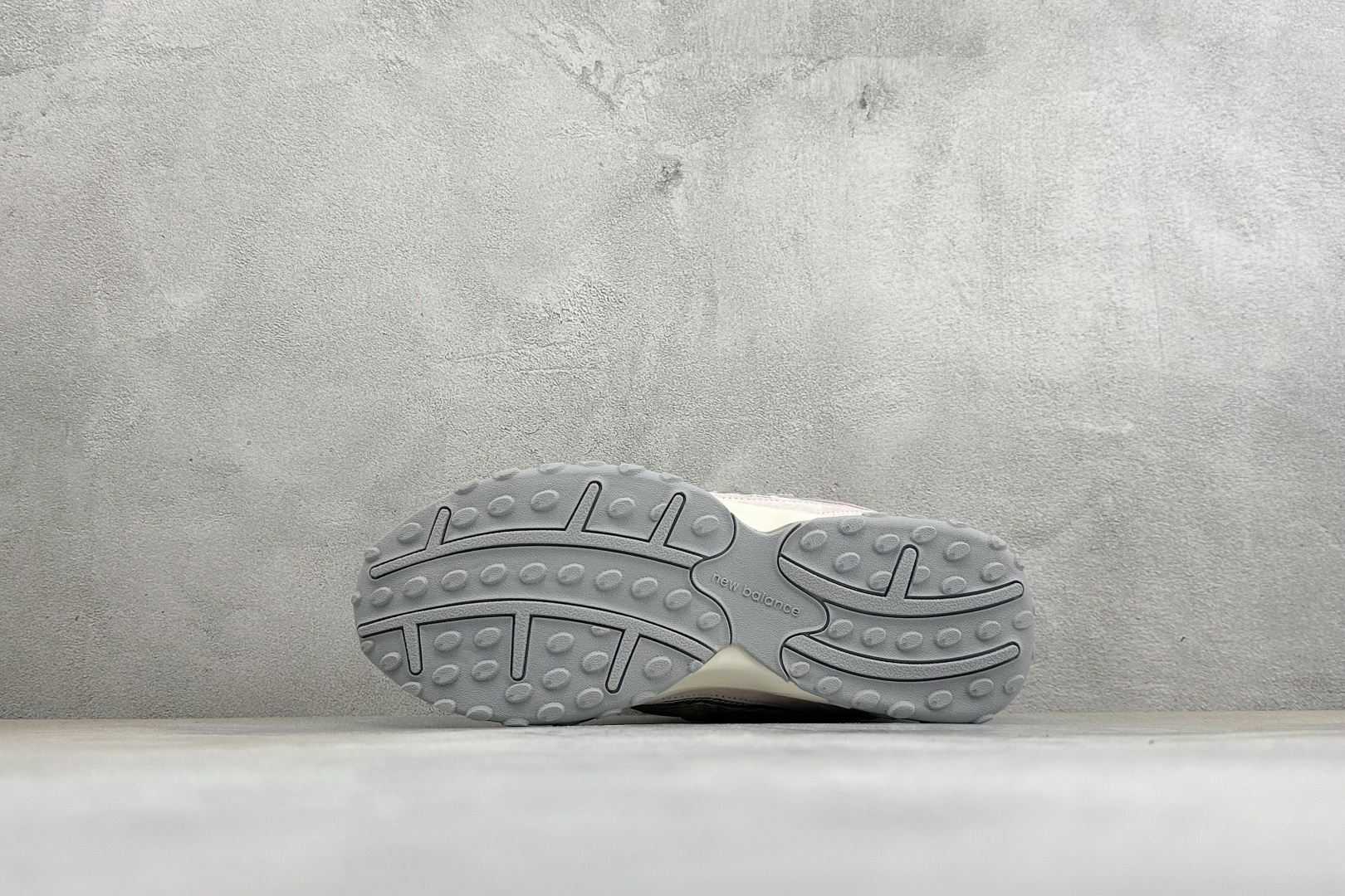 New Balance 204系列复古透气休闲运动慢跑鞋 货号：U204L3K9 尺码：36 37 37.5 38 38