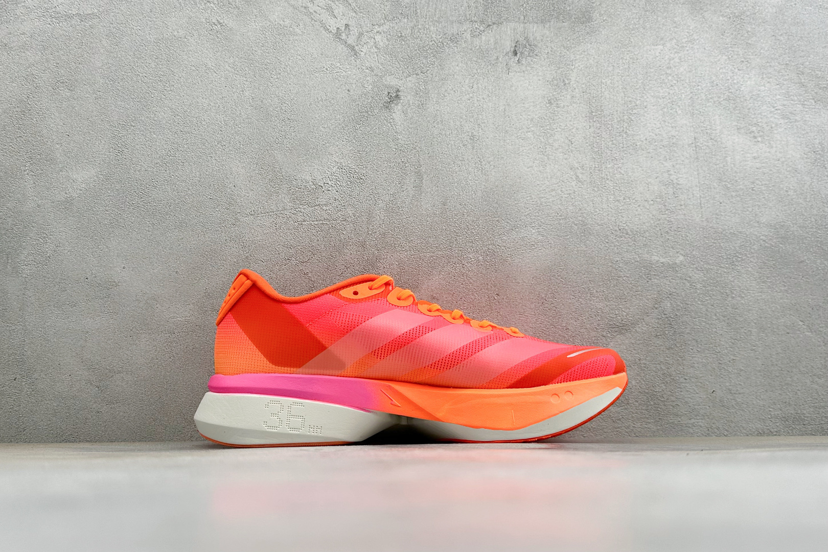 Adidas Adizero Boston 13 阿迪透气低帮跑步鞋 货号：LB8524 尺码：36 36.5 37 3