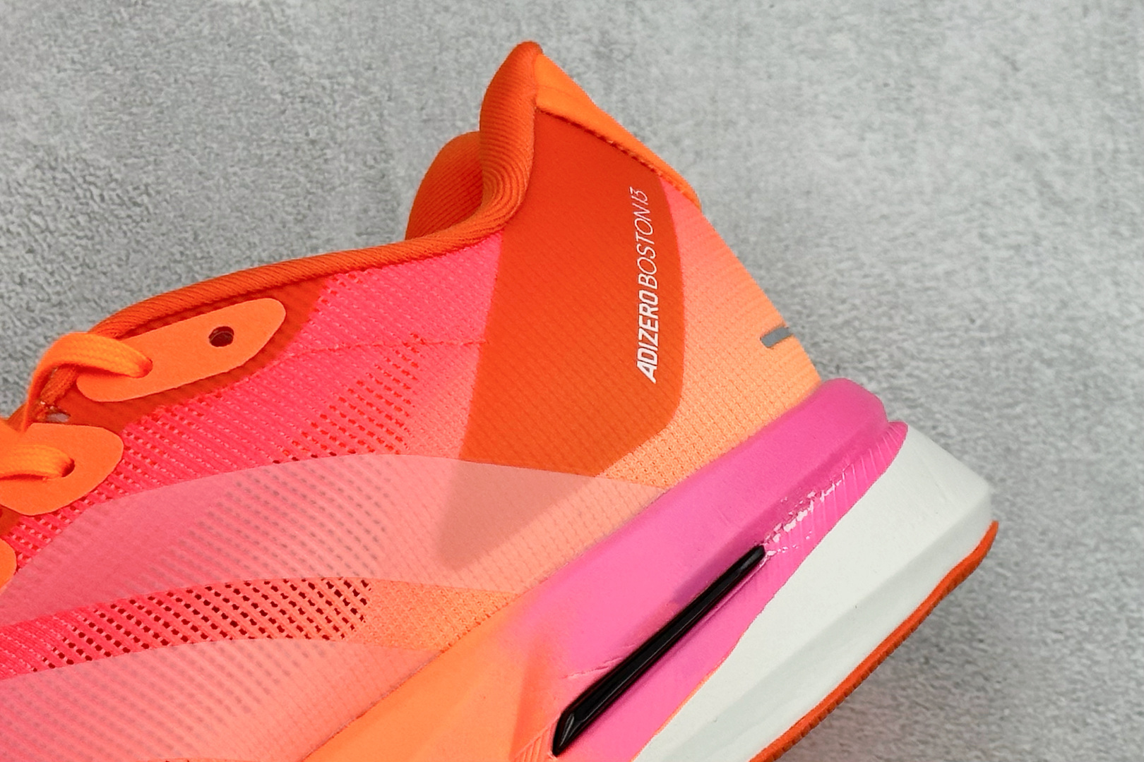 Adidas Adizero Boston 13 阿迪透气低帮跑步鞋 货号：LB8524 尺码：36 36.5 37 3