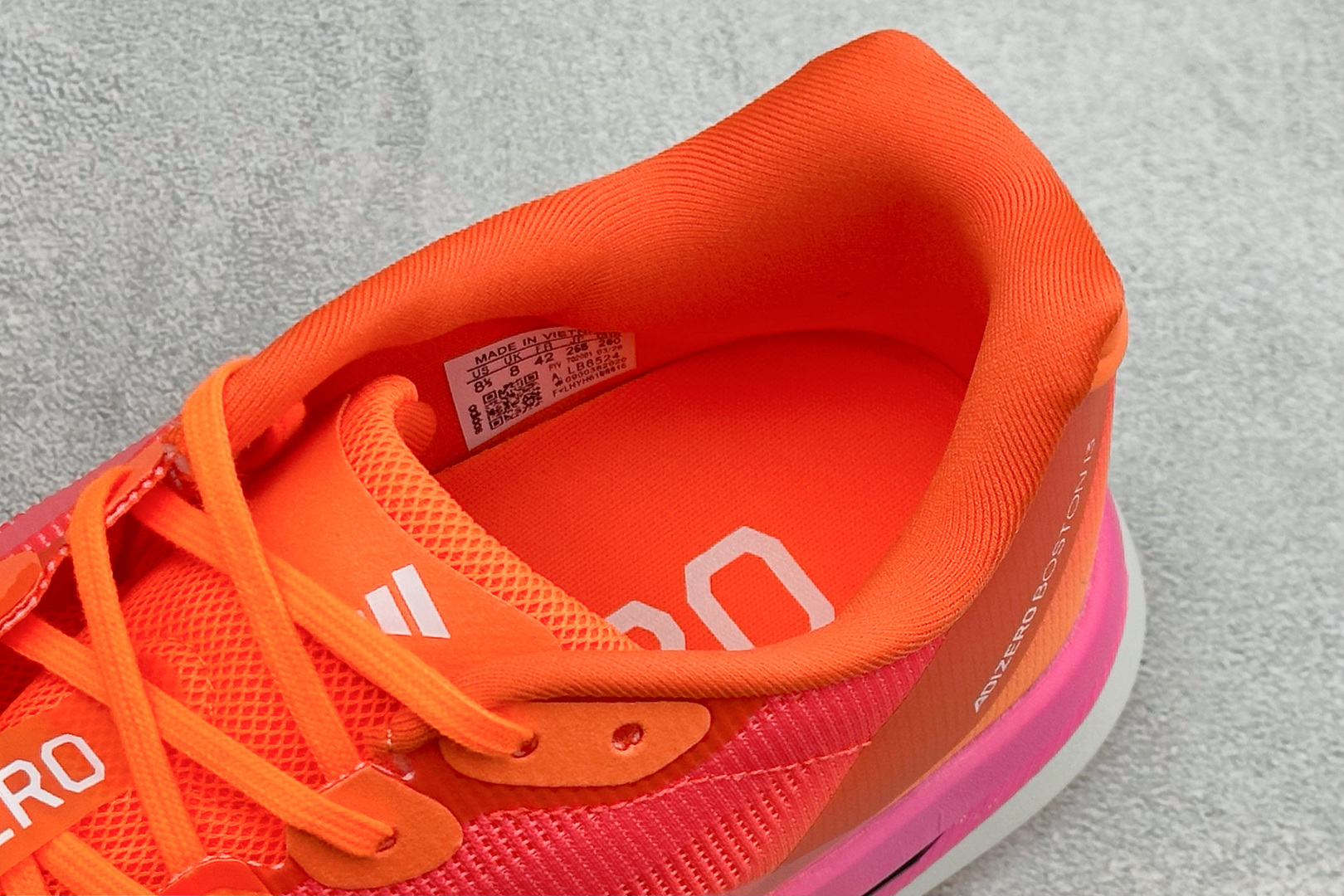 Adidas Adizero Boston 13 阿迪透气低帮跑步鞋 货号：LB8524 尺码：36 36.5 37 3