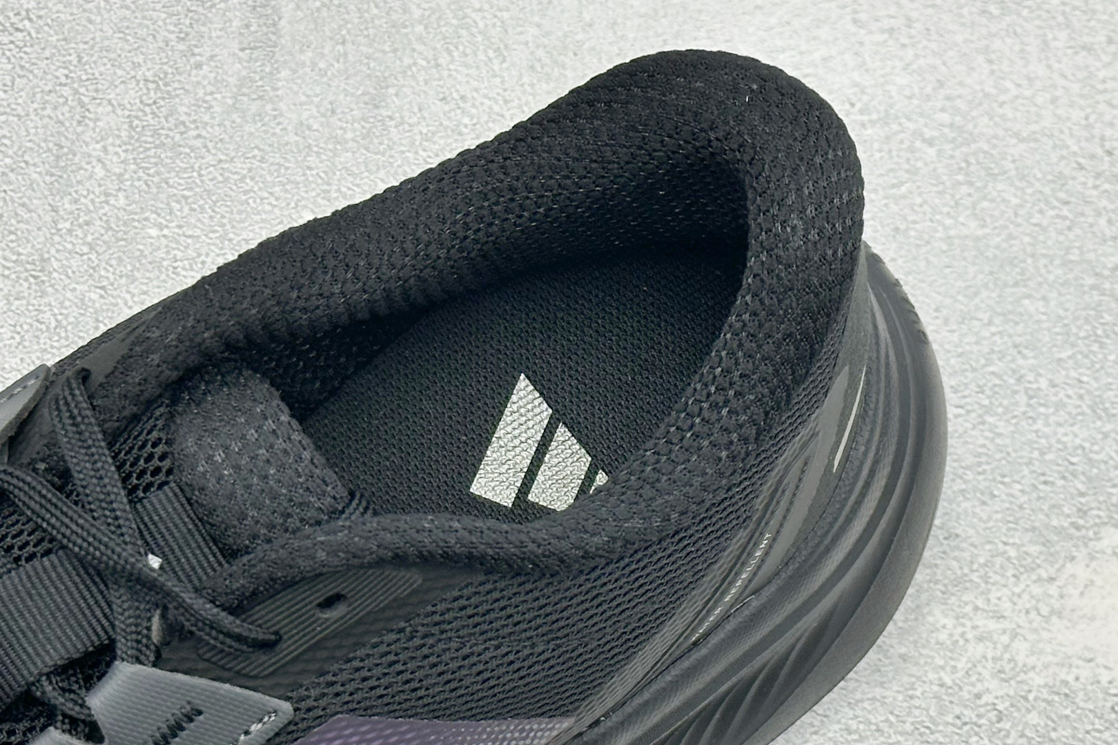 Adidas Dreamcushion 阿迪透气缓震休闲运动鞋 货号：KJ8097 尺码：36 36.5 37 38 3