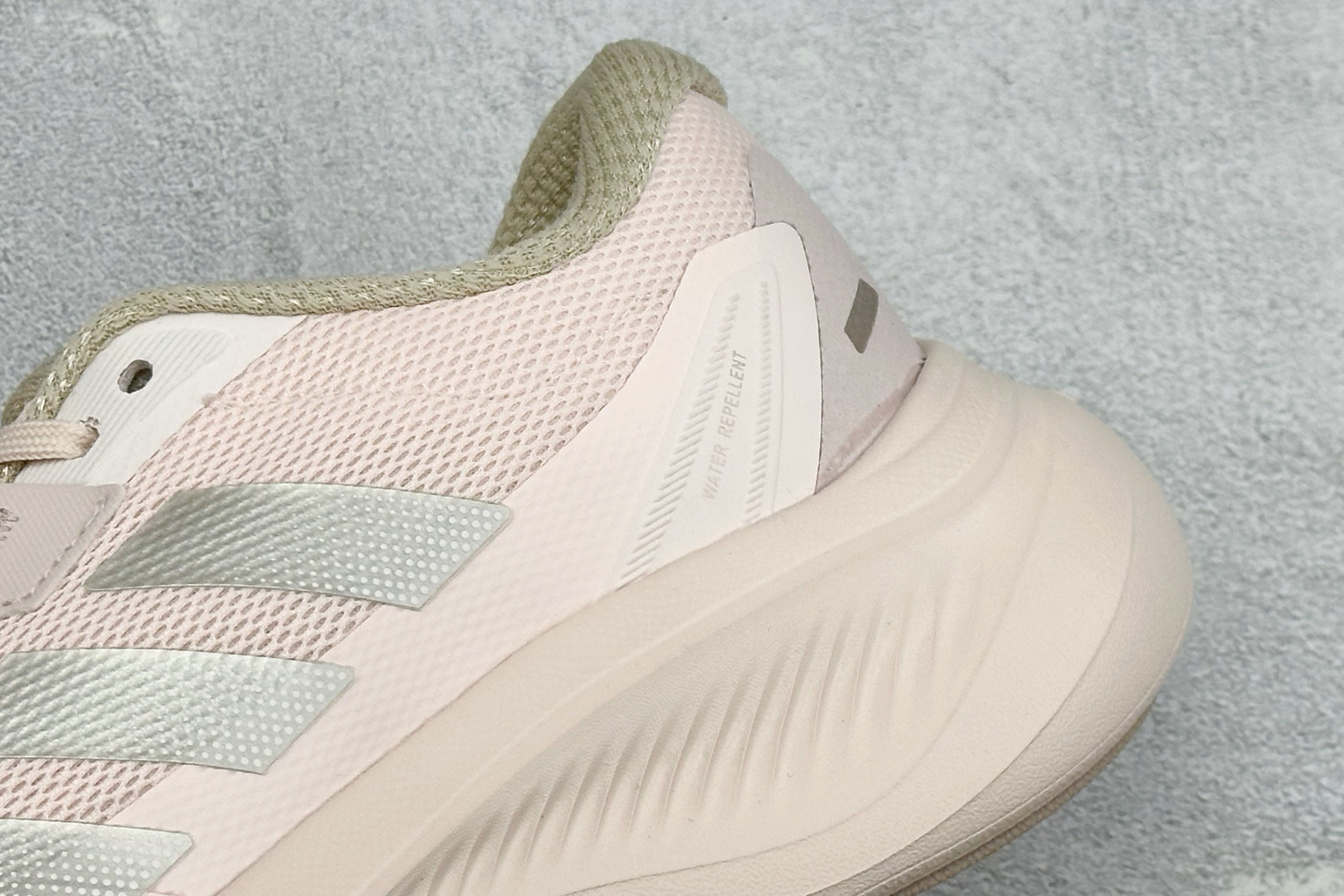 Adidas Dreamcushion 阿迪透气缓震休闲运动鞋 货号：KJ8009 尺码：36 36.5 37 38 3