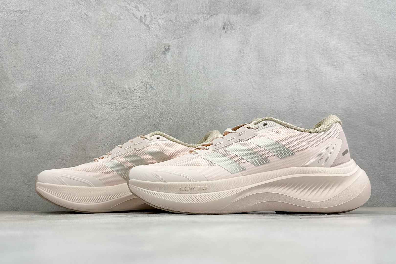 Adidas Dreamcushion 阿迪透气缓震休闲运动鞋 货号：KJ8009 尺码：36 36.5 37 38 3