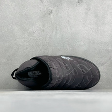 The North Face 北面一脚蹬高帮保暖棉鞋 秋冬懒人刚需款,居家、露营、日常出行一双搞定✨ ✅经典绗缝面料,具 The North Face 北面一脚蹬高帮保暖棉鞋 秋冬懒人刚需款,居家、露营、日常出行一双搞定✨ ✅经典绗缝面料,具