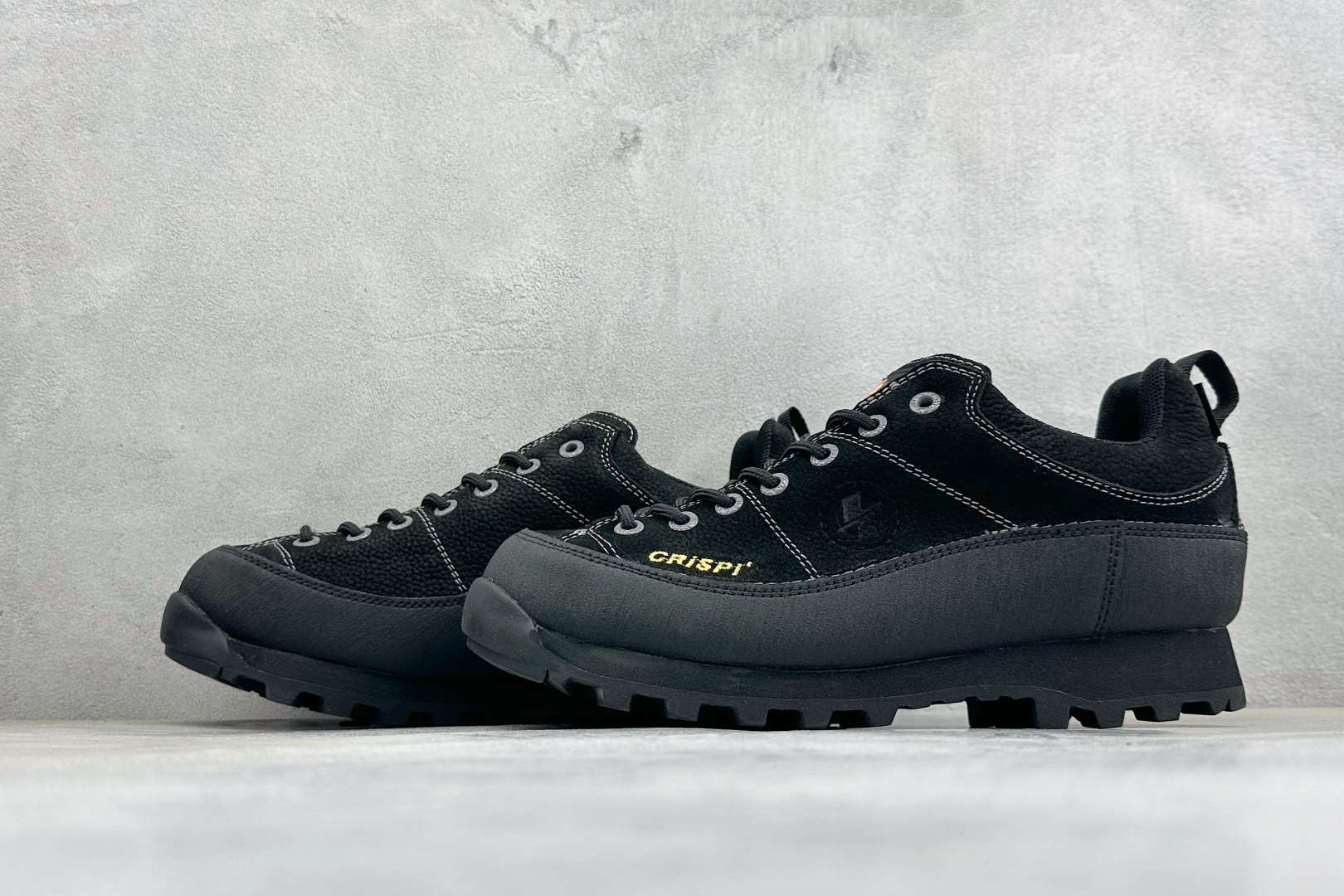 CRISPI Monaco 摩纳哥 GTX 登山 耐磨防水 户外功能鞋 CRISPI是一款登山鞋品牌，公司依靠的是对于制