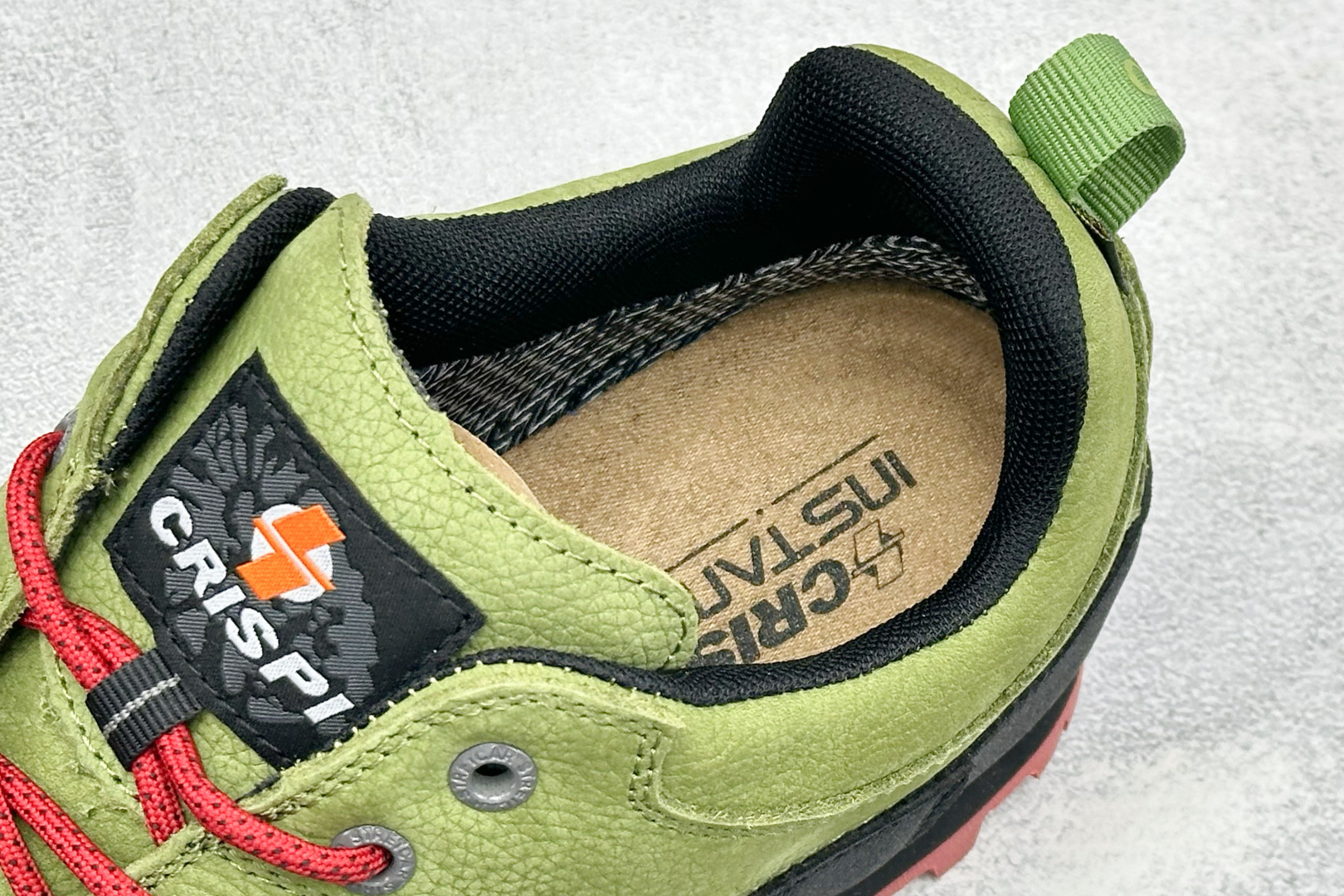 CRISPI Monaco 摩纳哥 GTX 登山 耐磨防水 户外功能鞋 CRISPI是一款登山鞋品牌，公司依靠的是对于制