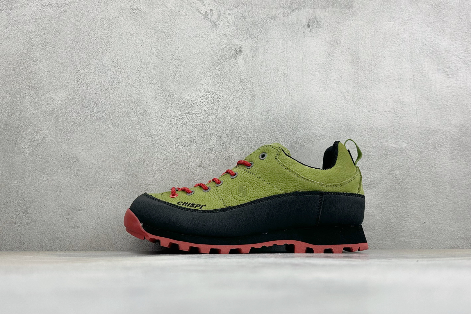 CRISPI Monaco 摩纳哥 GTX 登山 耐磨防水 户外功能鞋 CRISPI是一款登山鞋品牌，公司依靠的是对于制