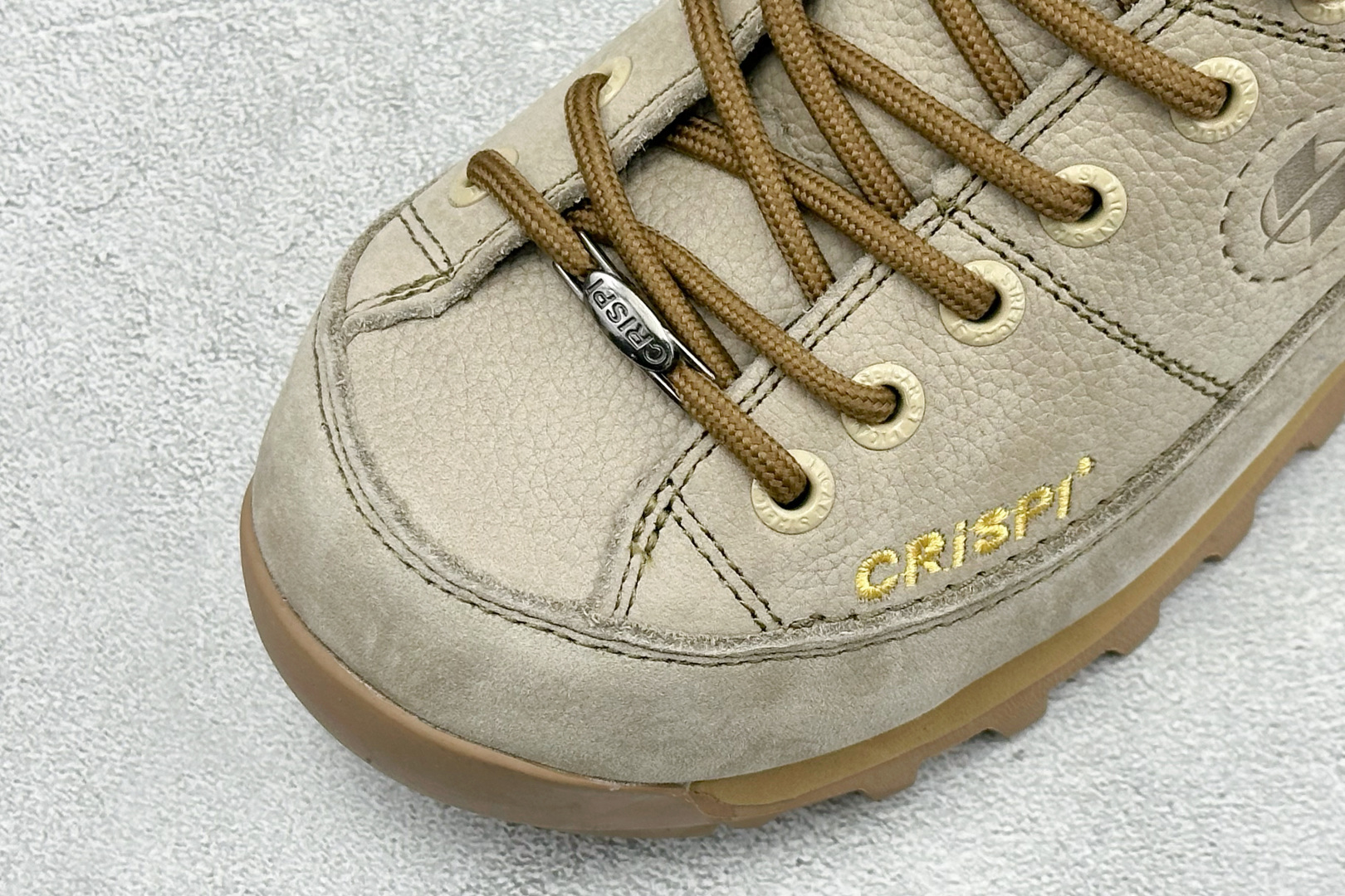 CRISPI Monaco 摩纳哥 GTX 登山 耐磨防水 户外功能鞋 CRISPI是一款登山鞋品牌，公司依靠的是对于制