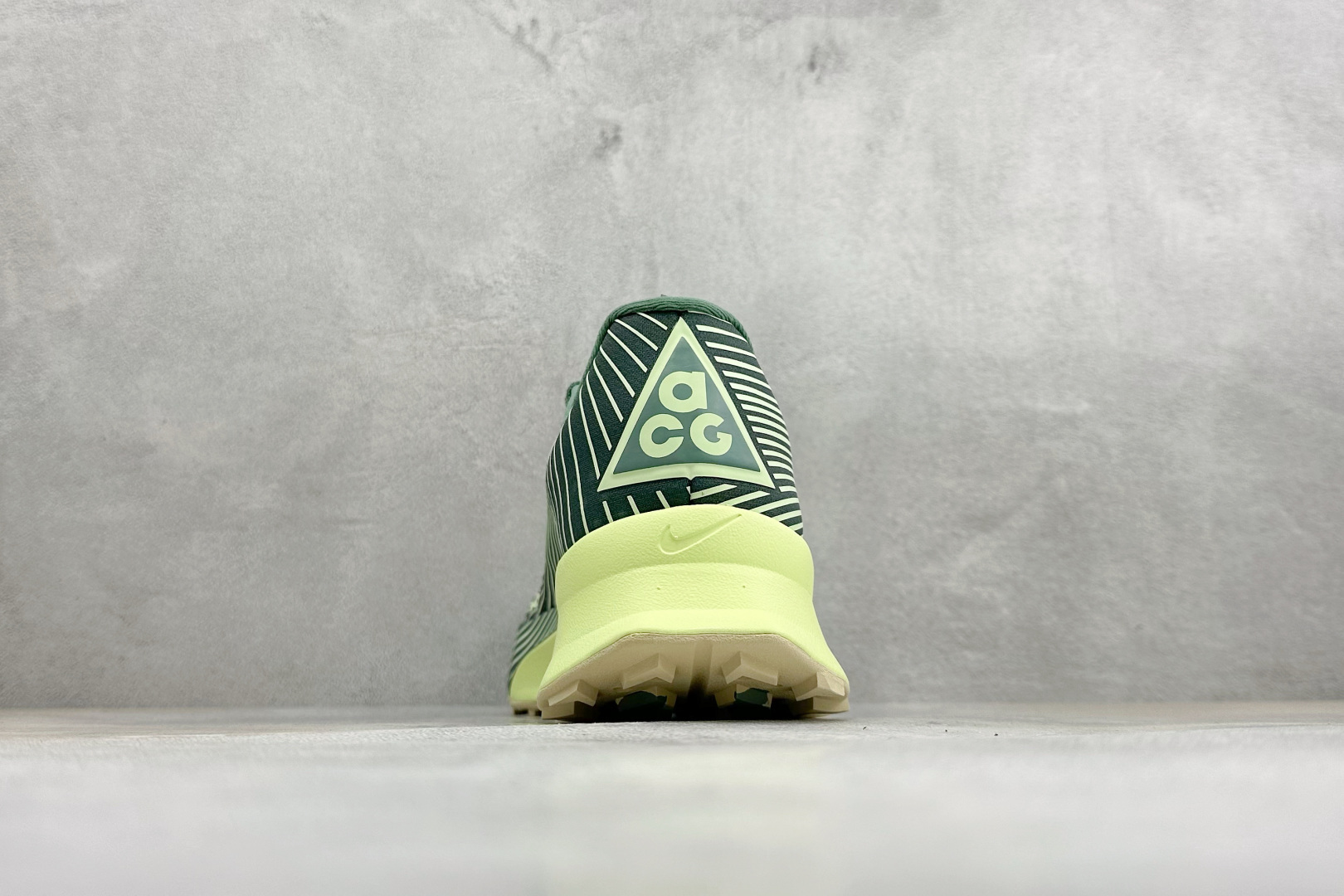 M版Nike Zoomx ACG Ultrafly Trail 运动户外百搭 织物减震防滑透气越野跑步鞋 货号: IR7