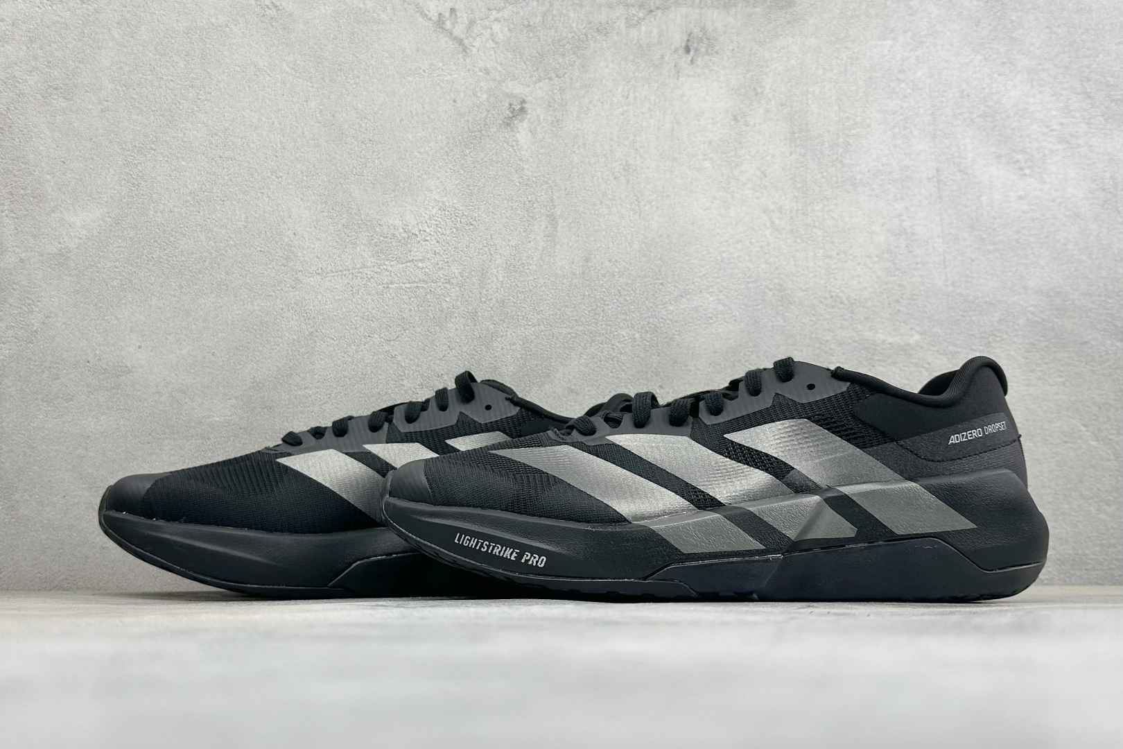 ML版Adidas Adizero Dropset Pro Traine 阿迪达斯 舒适贴合马拉松训练跑步鞋 整体采用前