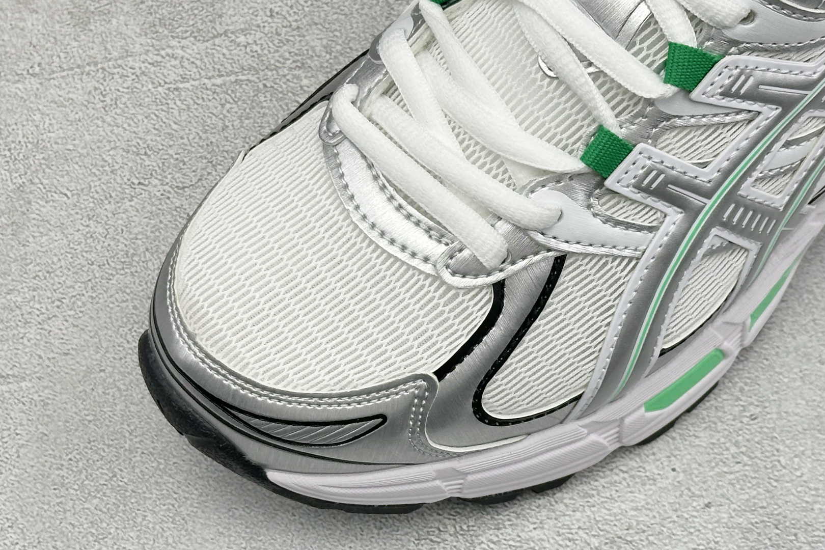 XM版Asics Gel-Stratus Mc系列 亚瑟士 低帮轻量缓震休闲运动跑步鞋 货号: 1203B049-100