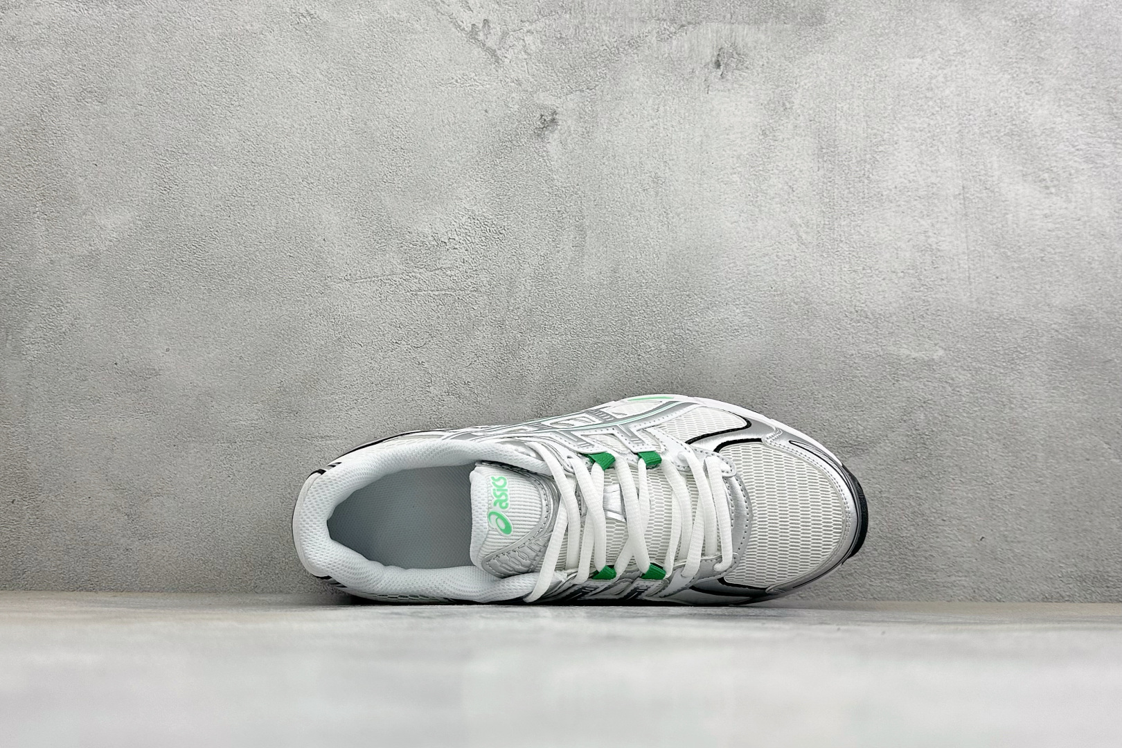 XM版Asics Gel-Stratus Mc系列 亚瑟士 低帮轻量缓震休闲运动跑步鞋 货号: 1203B049-100