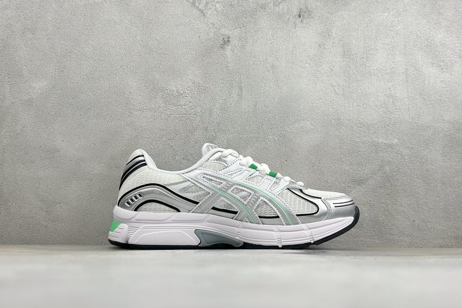 XM版Asics Gel-Stratus Mc系列 亚瑟士 低帮轻量缓震休闲运动跑步鞋 货号: 1203B049-100
