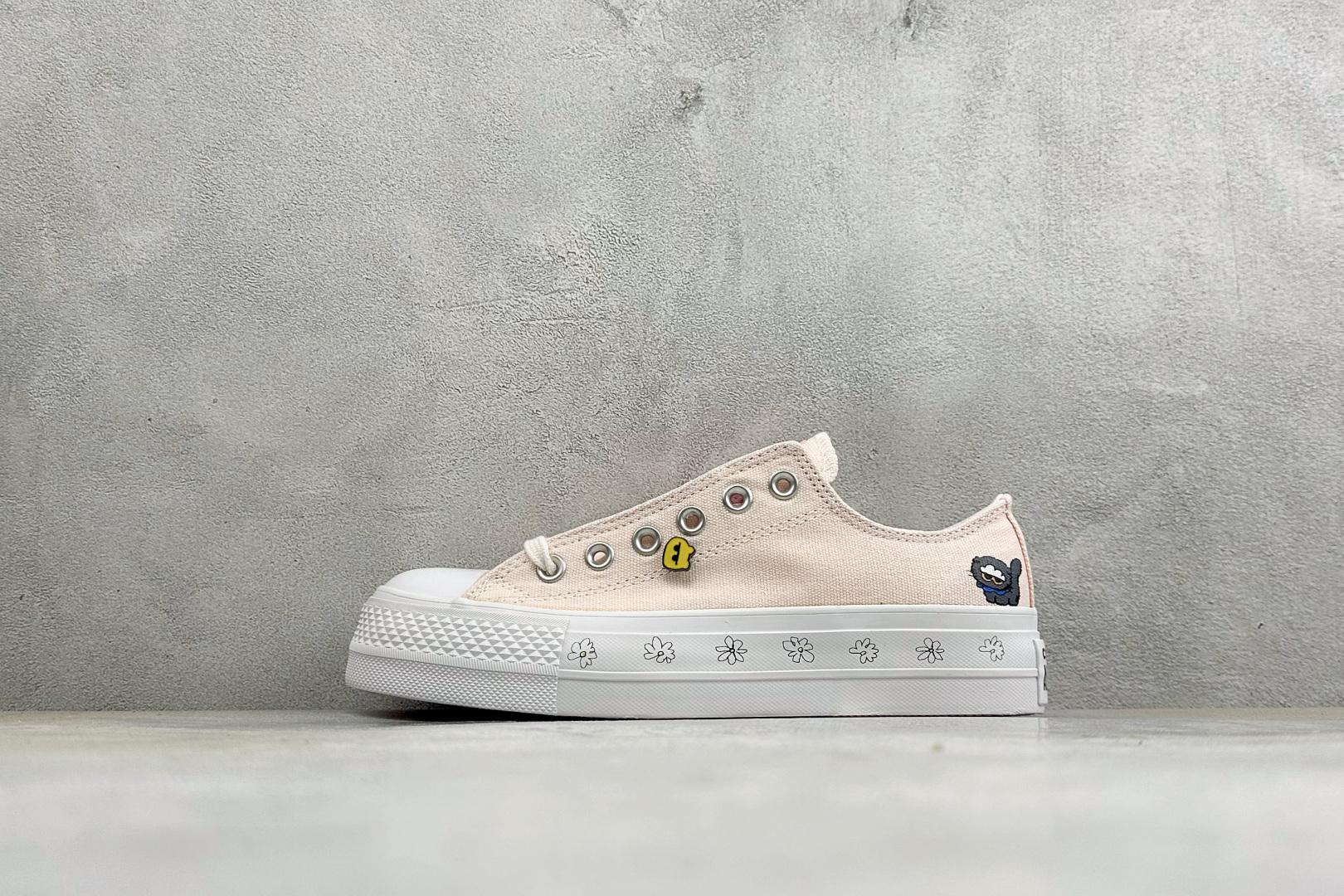 Converse Chuck 70 匡威奇趣联名低帮帆布鞋 货号：A24290C 尺码：35 36 36.5 37 37