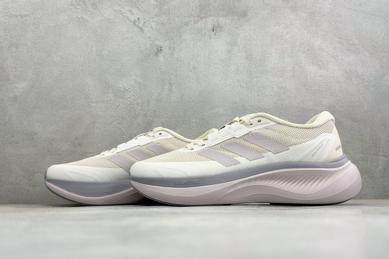 Adidas Dreamcushion 阿迪透气缓震休闲运动鞋 货号:KI5119 尺码:36 36.5 37 38 3 Adidas Dreamcushion 阿迪透气缓震休闲运动鞋 货号:KI5119 尺码:36 36.5 37 38 3