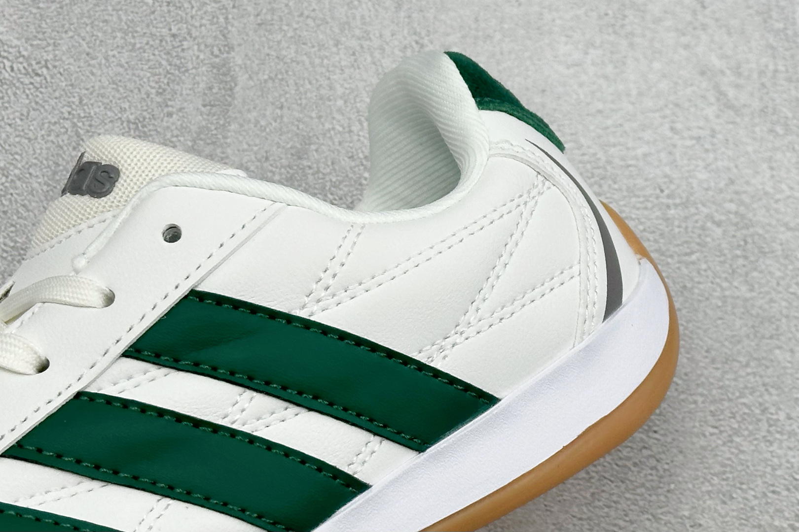 BF版Adidas Originals Adiracer 2026 潮流运动防滑耐磨 阿迪达斯 低帮休闲跑步鞋 货号: BF版Adidas Originals Adiracer 2026 潮流运动防滑耐磨 阿迪达斯 低帮休闲跑步鞋 货号: