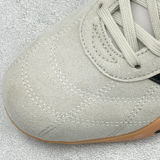 AD Adipista Trainers 舒适耐磨低帮休闲鞋 取材赛车服绗缝车线,鞋身流畅低趴,标志性三道杠,后跟环绕橡 AD Adipista Trainers 舒适耐磨低帮休闲鞋 取材赛车服绗缝车线,鞋身流畅低趴,标志性三道杠,后跟环绕橡