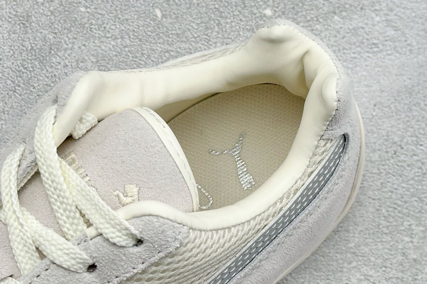 M版Puma Speedcet Etoile Wns 彪马薄底德迅复古运动休闲赛车跑鞋 以趣味十足又前卫复古的设计引领潮 M版Puma Speedcet Etoile Wns 彪马薄底德迅复古运动休闲赛车跑鞋 以趣味十足又前卫复古的设计引领潮