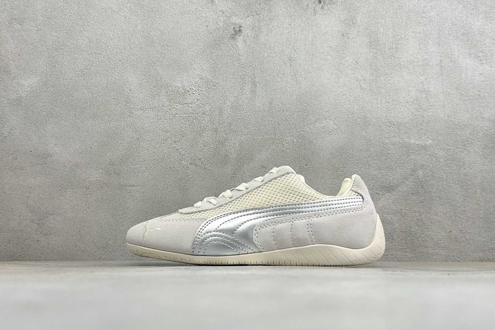 M版Puma Speedcet Etoile Wns 彪马薄底德迅复古运动休闲赛车跑鞋 以趣味十足又前卫复古的设计引领潮