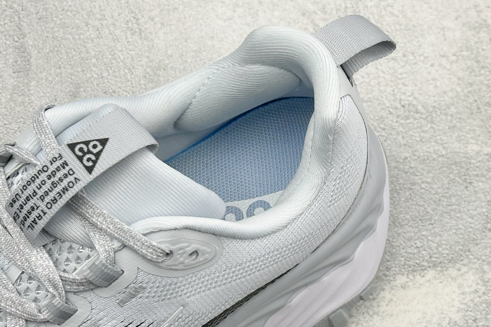 XM版NIKE ACG VOMERO TRAIL 防滑耐磨运动跑步鞋 兼顾迅疾外观和稳固脚感 后跟覆面和中足动态支撑巧妙