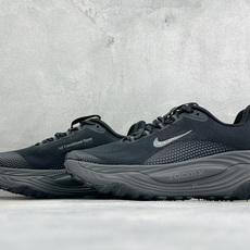 XM版NIKE ACG VOMERO TRAIL 防滑耐磨运动跑步鞋 兼顾迅疾外观和稳固脚感 后跟覆面和中足动态支撑巧妙 XM版NIKE ACG VOMERO TRAIL 防滑耐磨运动跑步鞋 兼顾迅疾外观和稳固脚感 后跟覆面和中足动态支撑巧妙