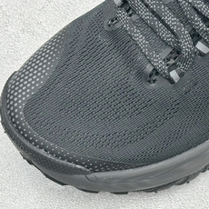 XM版NIKE ACG VOMERO TRAIL 防滑耐磨运动跑步鞋 兼顾迅疾外观和稳固脚感 后跟覆面和中足动态支撑巧妙 XM版NIKE ACG VOMERO TRAIL 防滑耐磨运动跑步鞋 兼顾迅疾外观和稳固脚感 后跟覆面和中足动态支撑巧妙