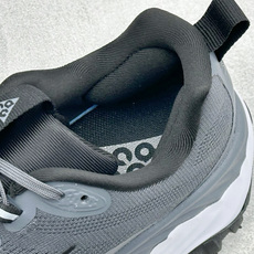 XM版NIKE ACG VOMERO TRAIL 防滑耐磨运动跑步鞋 兼顾迅疾外观和稳固脚感 后跟覆面和中足动态支撑巧妙 XM版NIKE ACG VOMERO TRAIL 防滑耐磨运动跑步鞋 兼顾迅疾外观和稳固脚感 后跟覆面和中足动态支撑巧妙