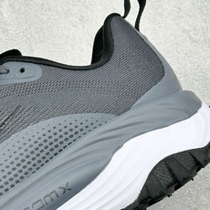 XM版NIKE ACG VOMERO TRAIL 防滑耐磨运动跑步鞋 兼顾迅疾外观和稳固脚感 后跟覆面和中足动态支撑巧妙 XM版NIKE ACG VOMERO TRAIL 防滑耐磨运动跑步鞋 兼顾迅疾外观和稳固脚感 后跟覆面和中足动态支撑巧妙