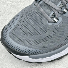 XM版NIKE ACG VOMERO TRAIL 防滑耐磨运动跑步鞋 兼顾迅疾外观和稳固脚感 后跟覆面和中足动态支撑巧妙 XM版NIKE ACG VOMERO TRAIL 防滑耐磨运动跑步鞋 兼顾迅疾外观和稳固脚感 后跟覆面和中足动态支撑巧妙